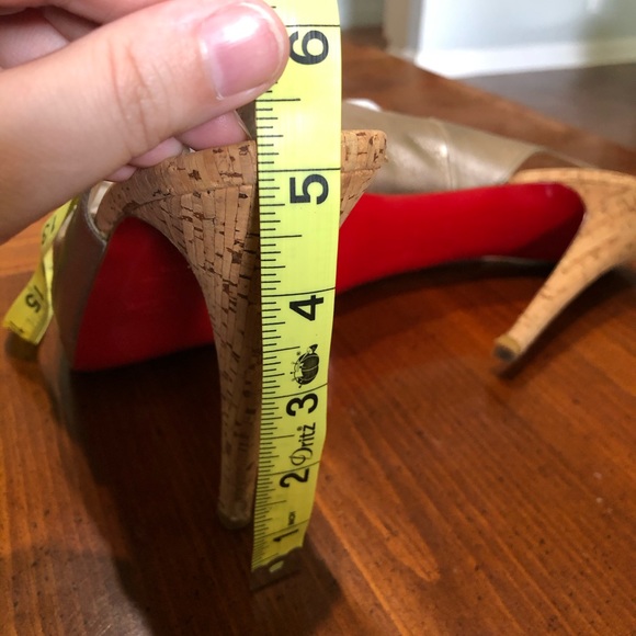 Christian Louboutin Gold Leather Peep Toe Cork - Picture 15 of 16